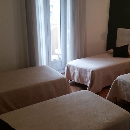 Hostal Montecarlo Мадрид Екстер'єр фото