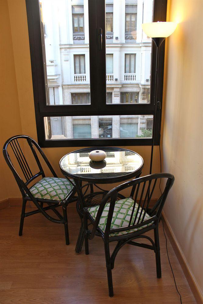 Hostal Montecarlo Мадрид Екстер'єр фото
